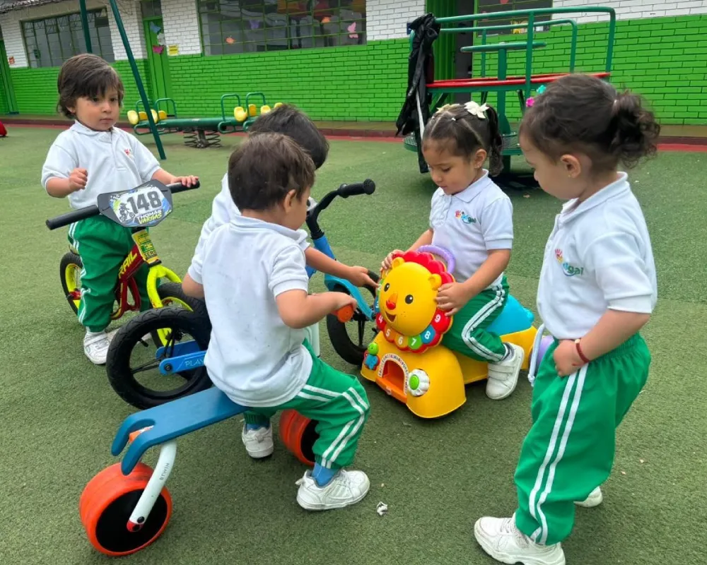 Cómo estimular la motricidad en la primera infancia | Ikigai